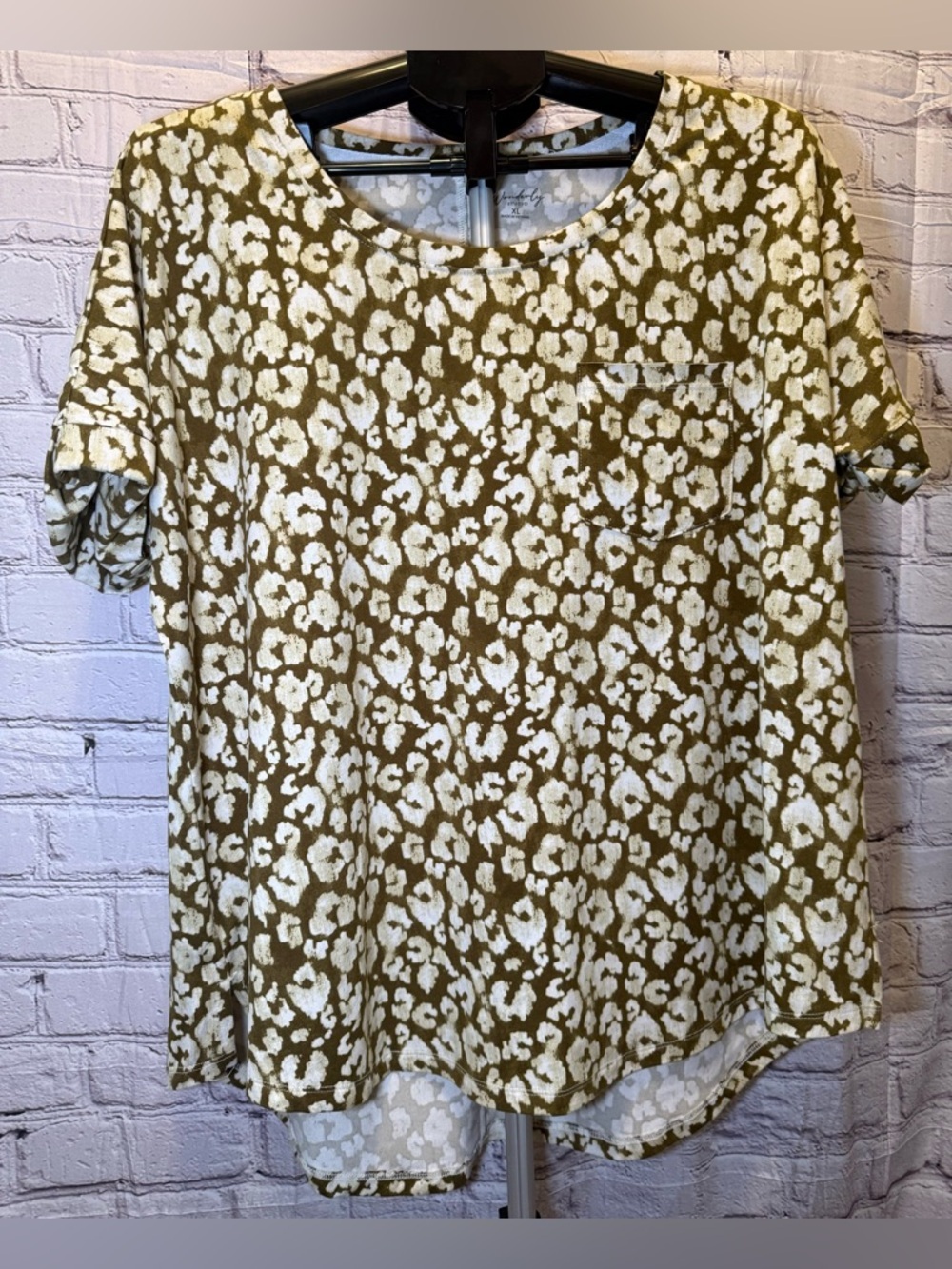 Wonderly Olive & White Floral Short-Sleeve Top - Picture 2 of 6